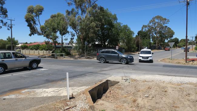 The intersection at Greenock and Samuel road which locals say is dangerous.