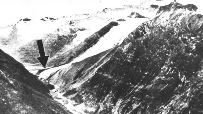 A newspaper photo from the time shows where the avalanche struck on the Allalin Glacier in Switzerland.