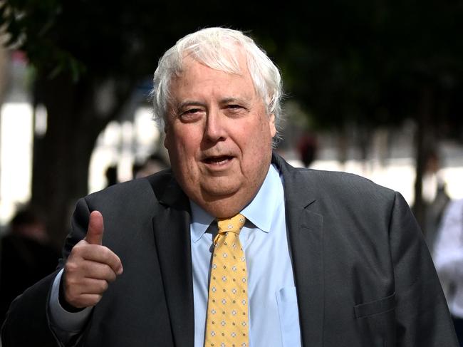 BRISBANE, AUSTRALIA - NewsWire Photos - MAY 31, 2022.Clive Palmer leaves the Supreme Court in Brisbane. Mr Palmer and his company Palmer Leisure Coolum have brought civil action in the Supreme Court in a bid to stay criminal proceedings being heard.Picture: NCA NewsWire / Dan Peled