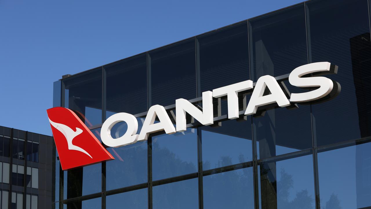 Qantas Club members will face a price hike from next month. Picture: NCA NewsWire / Damian Shaw