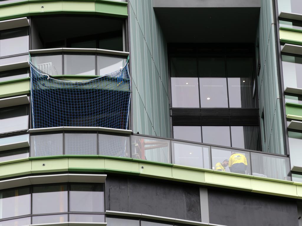 Problems at the Opal Tower in Sydney thrust issues in the industry into the spotlight. Work been carried out on the 10th floor. Picture: Jonathan Ng