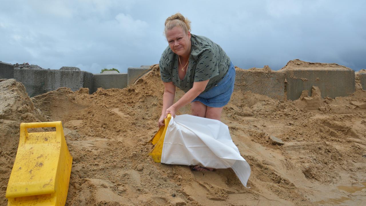 Leesa Sochacki at Portsmith Waste Transfer Station stocking up on sandbags. Picture: Bronwyn Farr.