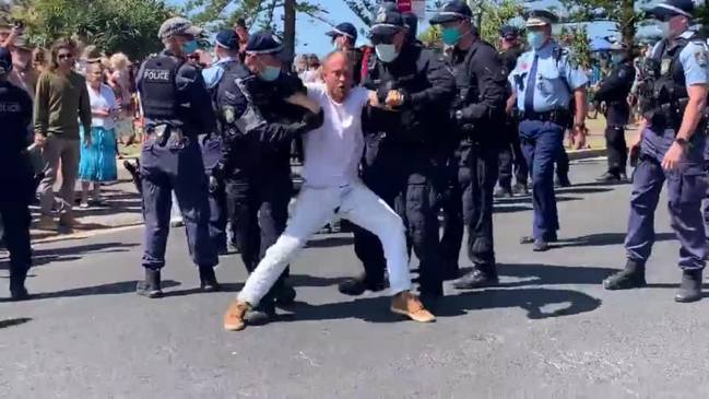 Protester arrested at Apex Park, Byron Bay