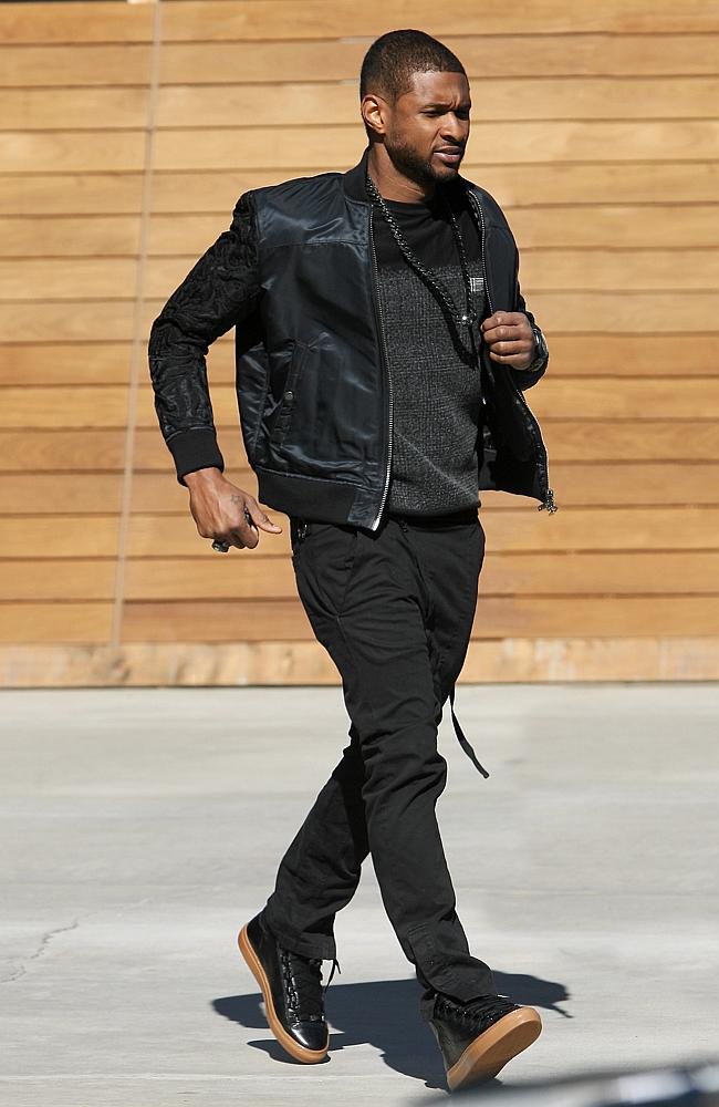 Usher Raymond does some shopping at Maxfield store in West Hollywood, LA. 