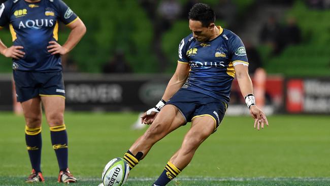 Christian Lealiifano took advantage of a glitch in Super Rugby’s TMO system.