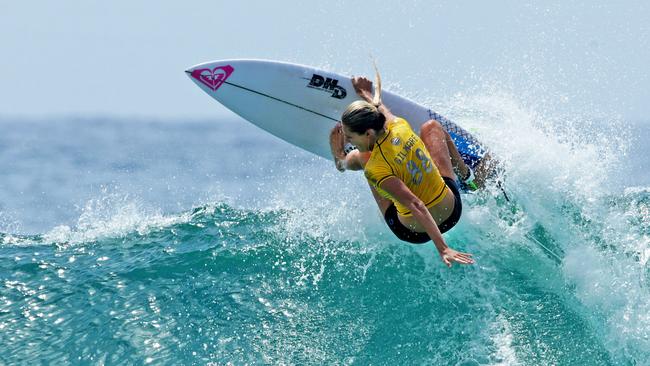 Steph Gilmore with the fins out. Action at the Roxy Pro at Snapper Rocks. Picture: Tim Marsden