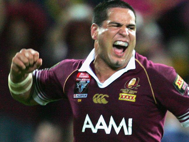 SPORT. BCM. 14/6/06. _ Carl Webb of QLD celebrates scoring the first try. Game two State of Origin. Qld vs NSW at Suncorp Stadium. PicDarrenEngland.