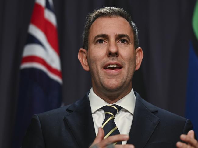 CANBERRA, AUSTRALIA, NewsWire Photos. SEPTEMBER 5, 2023: Treasurer Jim Chalmers holds a press conference about the National Accounts for the June quarter at Parliament House in Canberra. Picture: NCA NewsWire / Martin Ollman