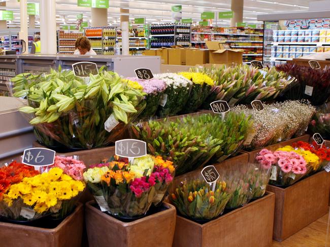 Generic supermarket / shopping aisle / food /products A brand new Coles supermarket due to open on 3/4/09 at Chatswood Chase. fresh flowers at point of sale.