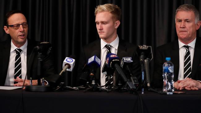 Collingwood CEO Mark Anderson, Jaidyn Stephenson and Collingwood General Manager of Football Geoff Walsh fronting the media in 2019. Picture: Michael Willson/AFL Photos via Getty Images