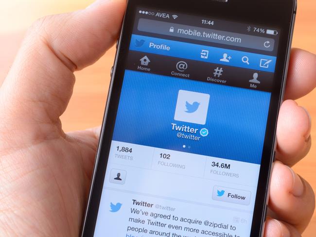 Twitter urges users to change passwords following software bug | Daily