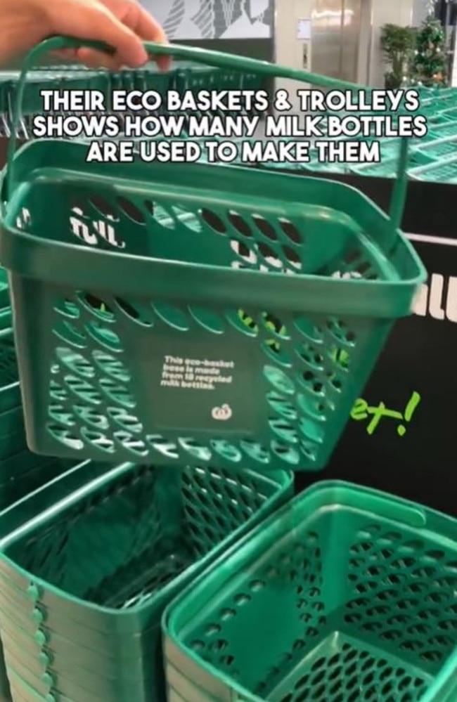 Woolworths has new shopping baskets. Picture: TikTok/@adrianwidjy