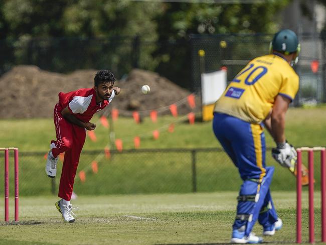 Mordialloc paceman Insaf Iqbal goes at St Brigid's/St Louis in Cricket Southern Bayside Division 1 on Saturday. Picture: Valeriu Campan