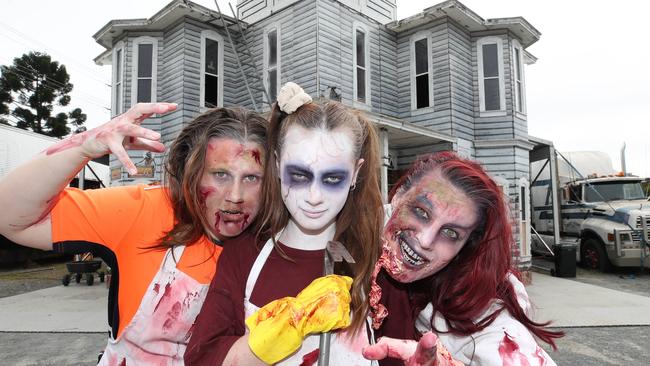 Zombies London Little, Charlotte Boyd and Lauren Little warm up for Fearaphobia.