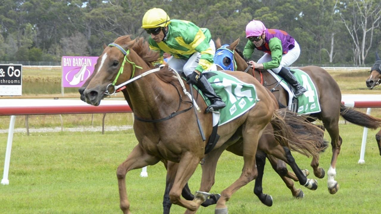 Horse racing tips Queanbeyan best bets, preview, inside mail for