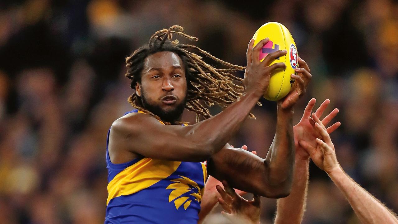 Nic Naitanui marks the ball during the 2019 AFL First Elimination Final against Essendon.