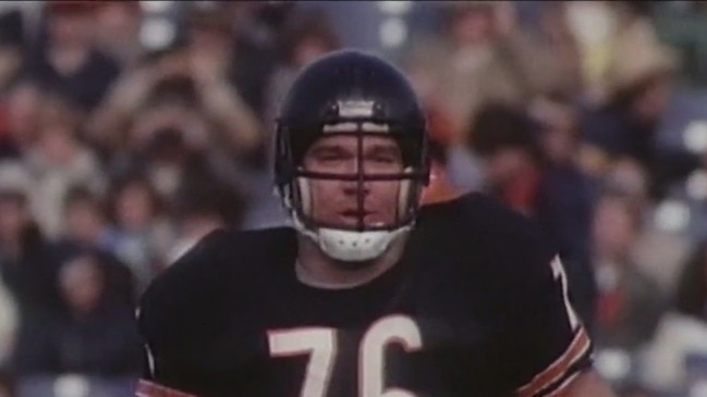 Bears legend Steve McMichael sees health improve after ICU admission