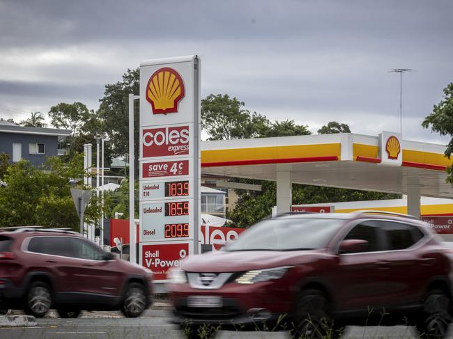 BRISBANE AUSTRALIA - NewsWire Photos MARCH 31, 2022: Fuel prices have begun to drop already, following the fuel excise cut in the federal budget. Some petrol stations have already slashed their prices and are selling below cost to drive competition. NewsWire / Sarah Marshall