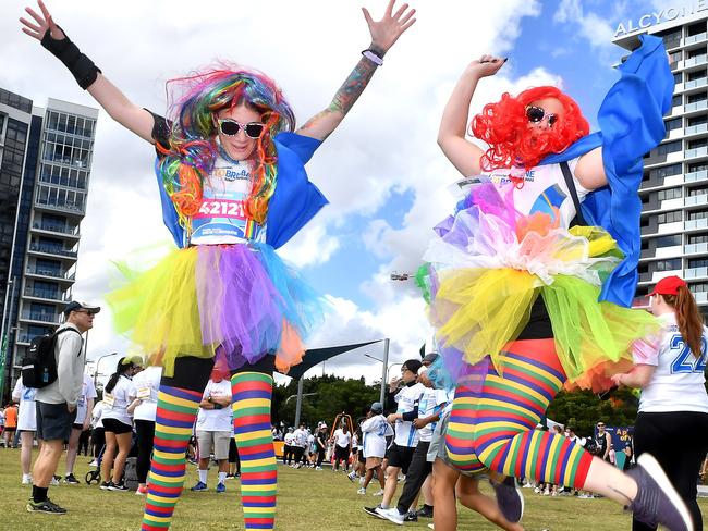 Kaitlin Miceli and Nikol Skondrianos get ready for the race.Runners and Walkers for the  fun run.Sunday August 28, 2022. Picture, John Gass