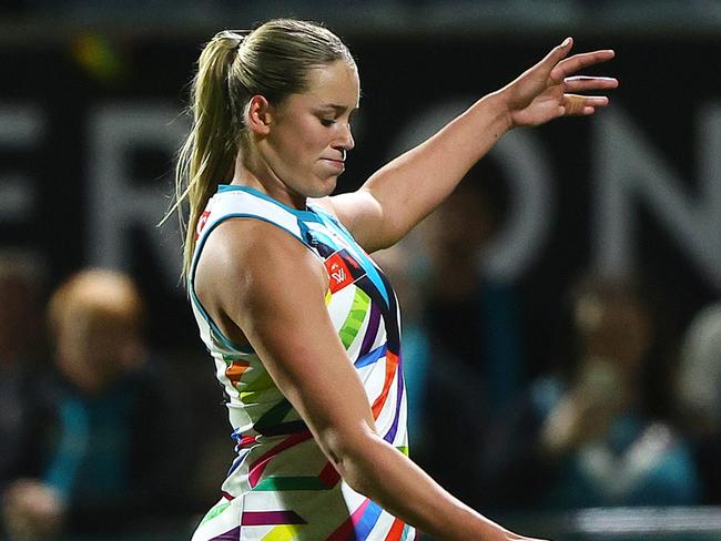 Matilda Scholz kicks a goal. Picture: Getty Images