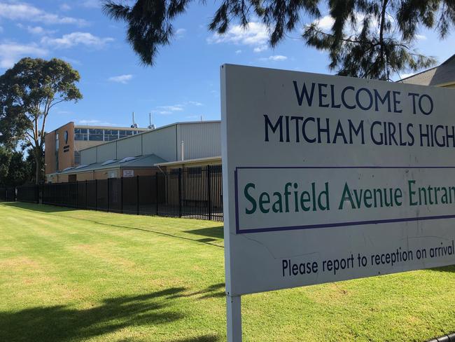 Mitcham Girls High School at Kingswood