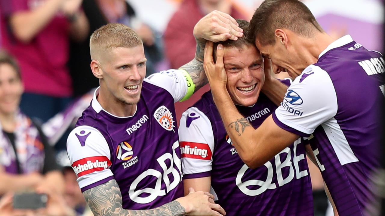 Perth Glory left it late against the Mariners.