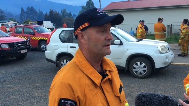 Firefighters discuss Lachlan blaze