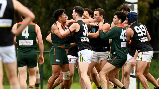 UHS-VU and Glen Eira players get into it. Picture: Josh Chadwick