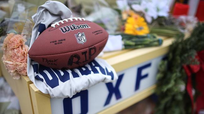 A memorial outside of Oxford High School continues to grow on. Photo: Scott Olson/Getty Images/AFP