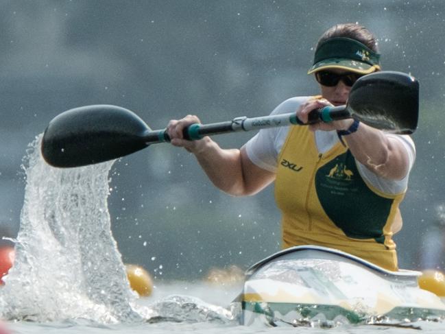 Australia's Susan Seipel paddles during the final of the women's canoe sprint (KL2)  of the Rio 2016 Paralympic Games at Lagoa Stadium in Rio de Janeiro on September 15, 2016. / AFP PHOTO / YASUYOSHI CHIBA