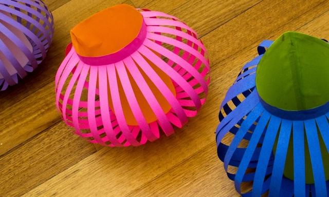 Chinese paper lantern for kids: improve your paper skills
