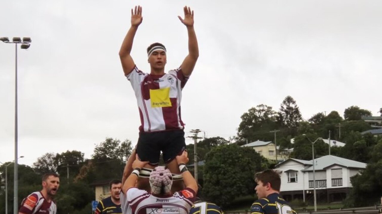 Yvahn Allsworth of the Noosa Dolphins being lifted in an uncontested lineout.