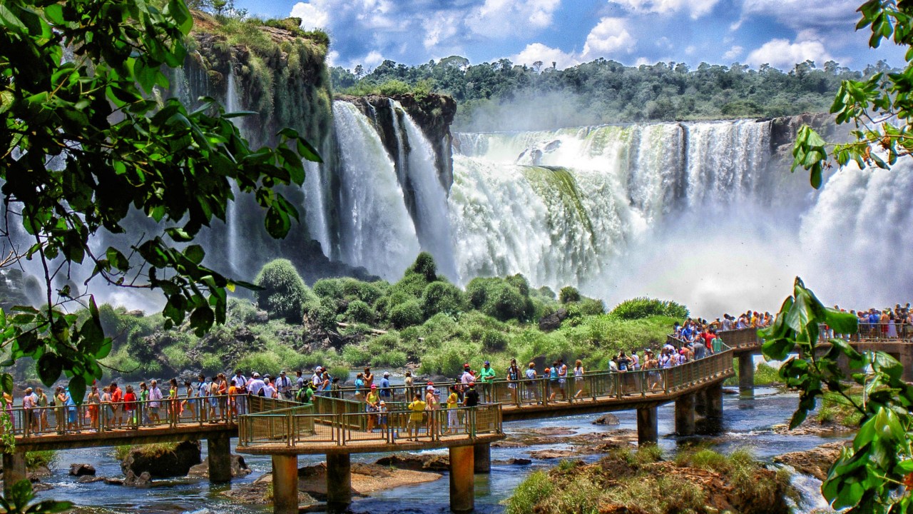 Best way to see Iguazu Falls | escape.com.au