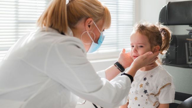 If your child feels comfortable with your doctor, that's half of the drama sorted. Image: iStock 