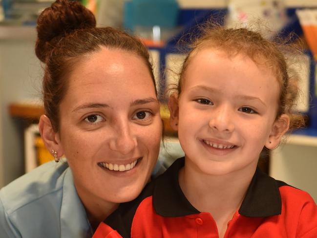 First day of school for prep students at Townsville Central State School. Lindle Hanran with Bailee, 5. Picture: Evan Morgan