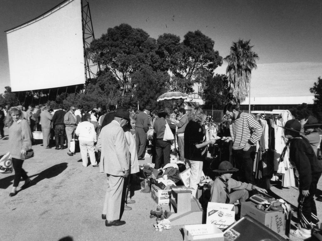 Trash and treasure market at the Metro drive-in theatre, Marion, on May 6, 1991.