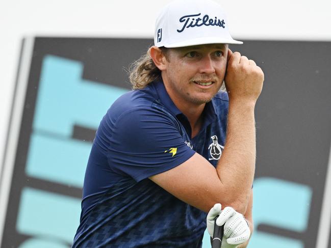 SUGAR GROVE, ILLINOIS - SEPTEMBER 22: Cameron Smith plays his tee shot from the 16th hole during day one of the LIV Golf Invitational - Chicago at Rich Harvest Farms on September 22, 2023 in Sugar Grove, Illinois.   Quinn Harris/Getty Images/AFP (Photo by Quinn Harris / GETTY IMAGES NORTH AMERICA / Getty Images via AFP)