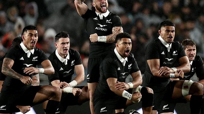 AUCKLAND, NEW ZEALAND - AUGUST 17: TJ Perenara of New Zealand leads the haka during The Rugby Championship match between New Zealand All Blacks and Argentina at Eden Park on August 17, 2024 in Auckland, New Zealand. (Photo by Dave Rowland/Getty Images)