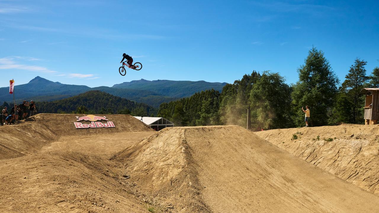 Dan Booker performs during the Red Bull Hardline practice session at Maydena Bike Park on February 5, 2025 in Tasmania, Australia. Picture: Brett Hemmings / Red Bull Content Pool