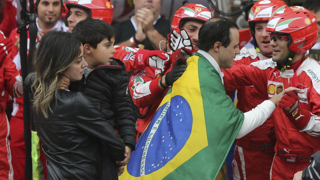 F1: Felipe Massa in tears at farewell after Brazilian GP