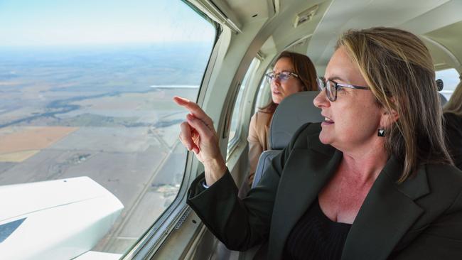 Victorian Premier Jacinta Allan and Emergency Services Minister Jaclyn Symes observe the scene of the fires in the Grampians from the air. Picture: Brendan Beckett