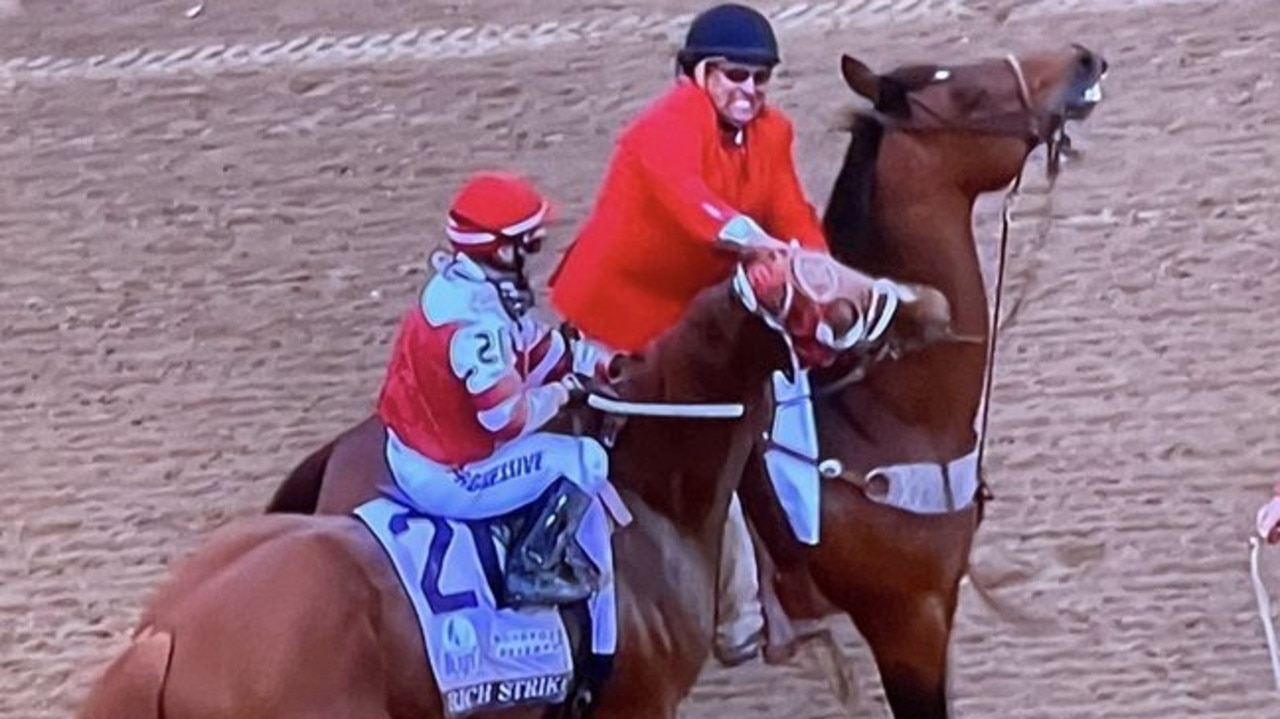 0 outsider shocks world with Kentucky win - then gets punched in the face after eating other pony