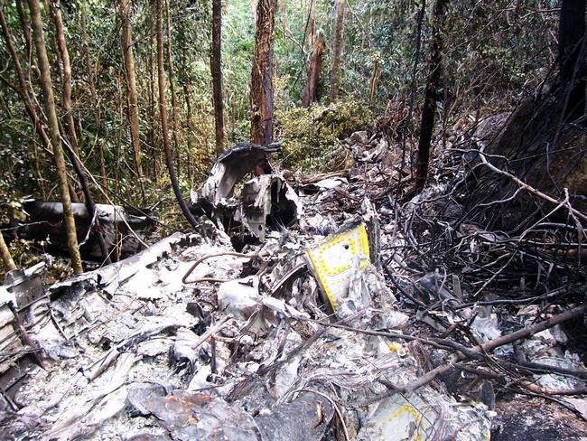 Lockhart River, Qld, May 8, 2005. Photograph showing wreckage at the crash site where a Fairchild Metroliner  Commuter plane came down near the Lockhart river on Cape York Peninsula in Queensland yesterday. The Plane was flying from Bamaga to Lockhart river yesterday when it crashed into rugged bushland just nine kilometres northwest of Lockhart river. (AAP Image/Supplied) NO ARCHIVING, EDITORIAL USE ONLY, INTL OUT