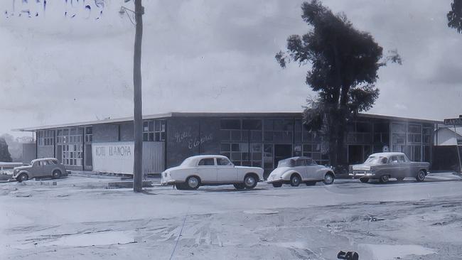 The Elanora Hotel, East Gosford in 1959. Picture: Australian National University.