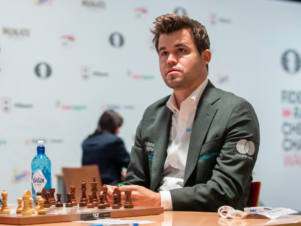 Magnus Carlsen vs Hans Moke Niemann, Quarter Final Game 1