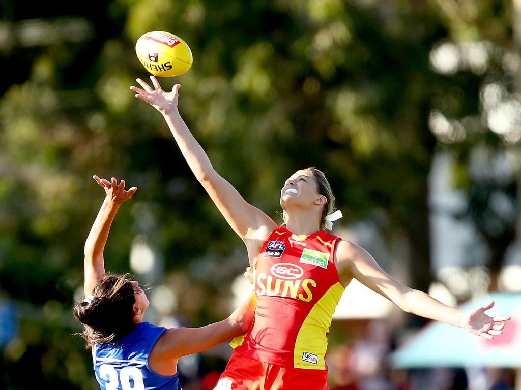 Lauren Bella, Will’s sister, is a key member of the Gold Coast Suns AFLW team. Picture: Kelly Defina