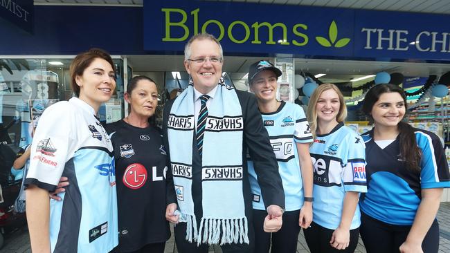 Scott Morrison walks around Cronulla mall. Picture Craig Greenhill