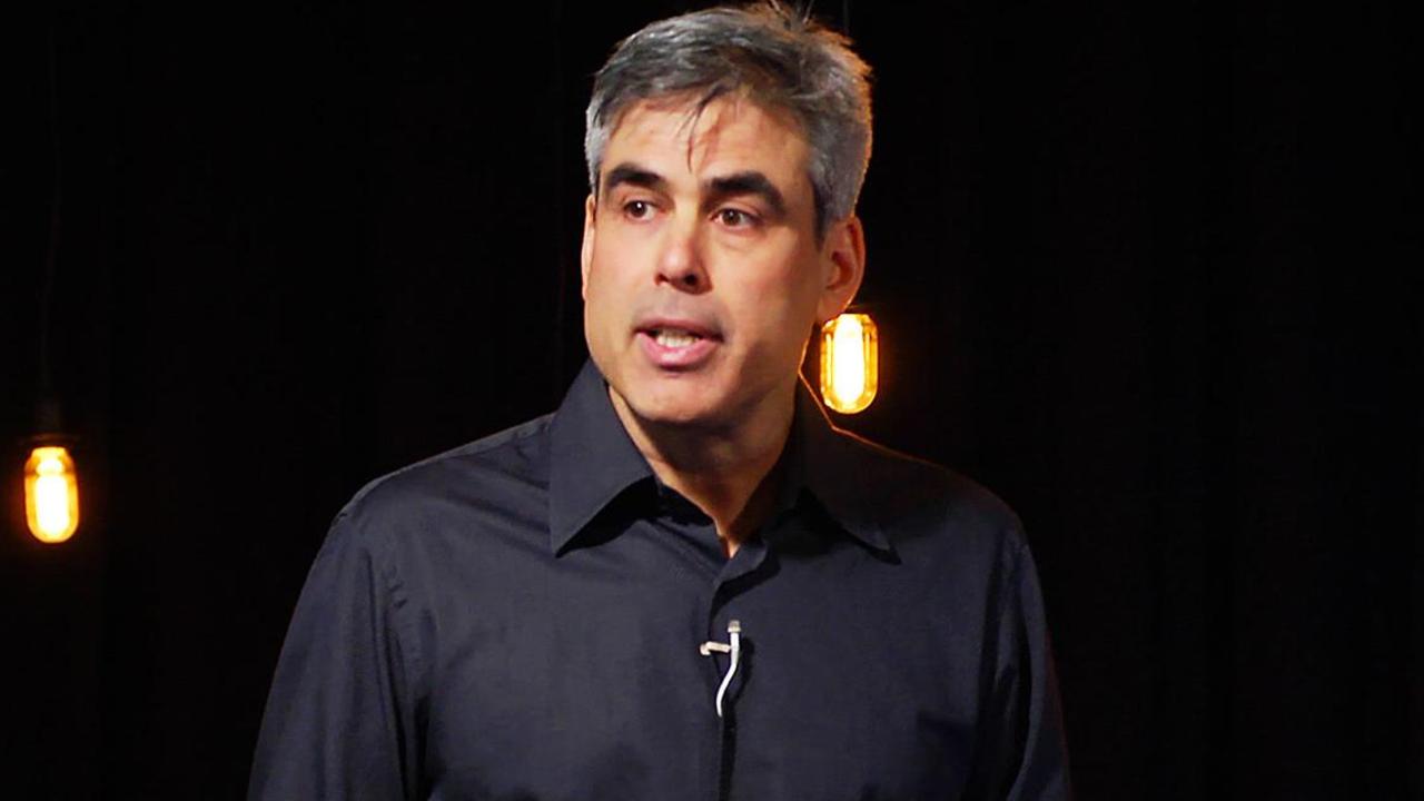 Jonathan Haidt studied at Yale University and the University of Pennsylvania. His main areas of study are the psychology of morality and the moral emotions. 