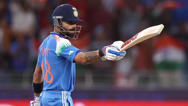 Virat Kohli of India salutes the crowd. Photo by Francois Nel/Getty Images.