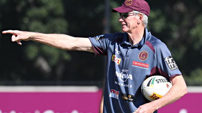 Wayne Bennett at Broncos training today. Photo: Annette Dew